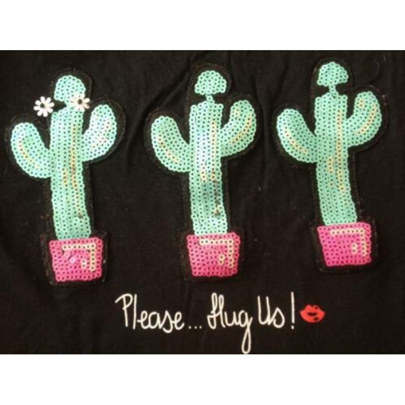 Jill: Zwart Shirt met Vrolijke Cactussen - maat 158