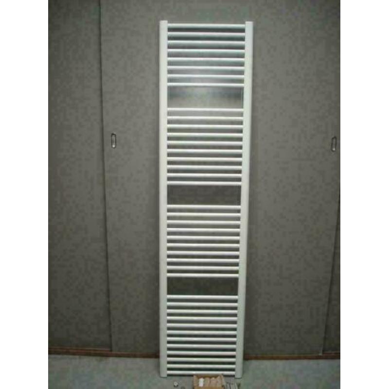 Design radiator 185 cm hoog x 50 cm breed in wit en 1016Watt