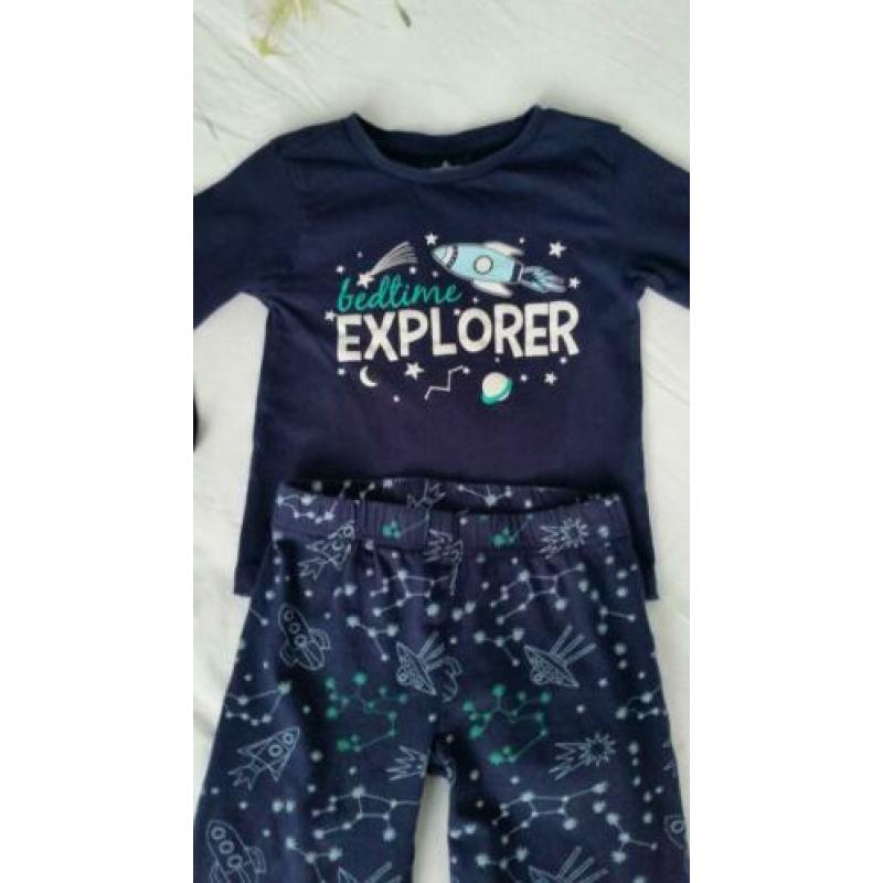 Leuke Peuter Pyjama blauw met raket print maat 92/98