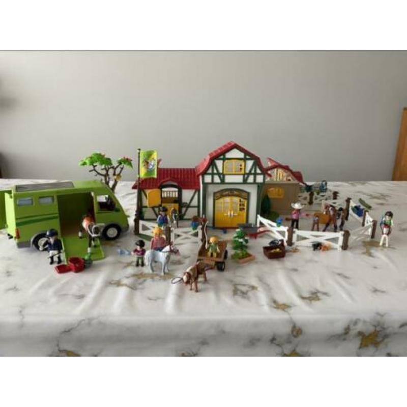 Playmobil manege met veel extra’s