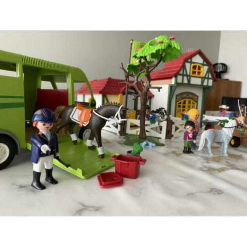 Playmobil manege met veel extra’s