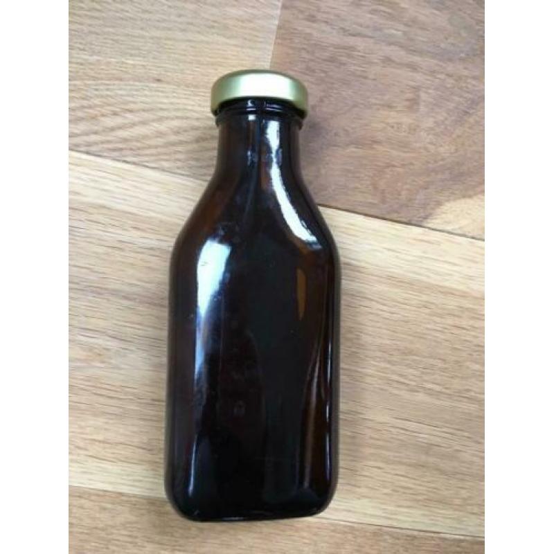 Bruin flesje (250ml inhoud) met dop 17,5cm hoog