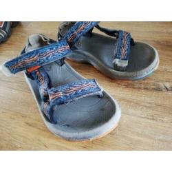 Teva's sandalen maat 28