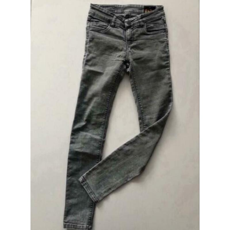 Outfitters Nation grijze jeans maat 152(label 22)