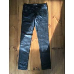 Saint Tropez zwarte imitatie leren broek, maat 40 (= M)