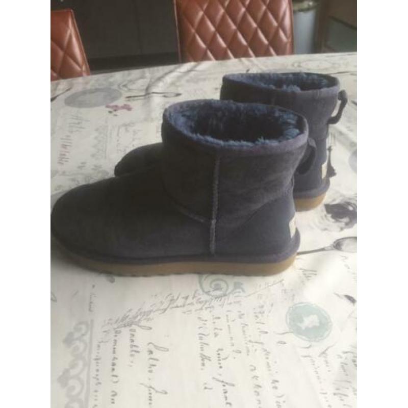 UGG dameslaars maat 40