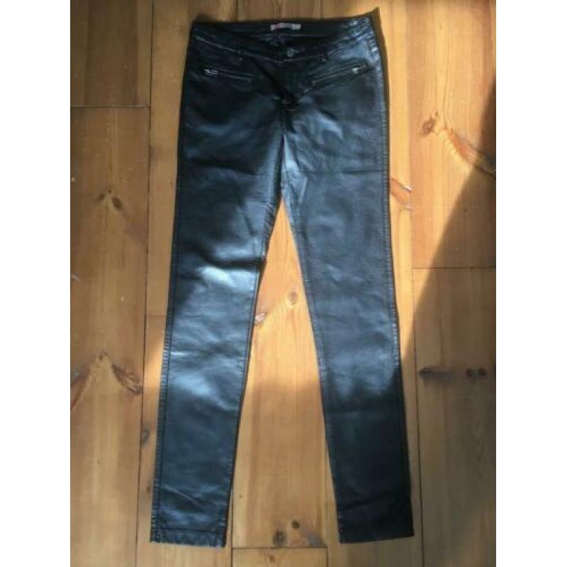 Saint Tropez zwarte imitatie leren broek, maat 40 (= M)