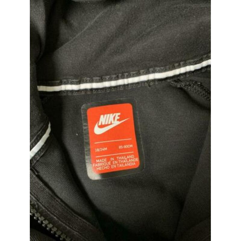 Nike tech fleece trainingspak zwart grijs 18/24 maanden