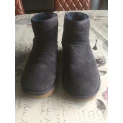 UGG dameslaars maat 40