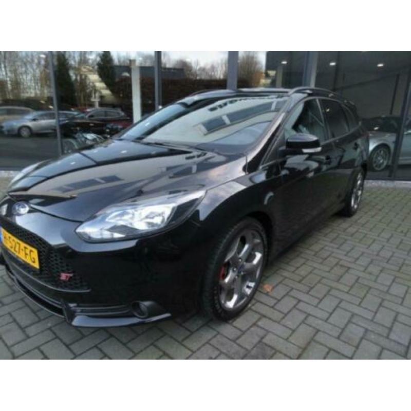 Ford FOCUS WAGON 2.0 ECOBOOST 251pk ST-3 ,Recaro,Navi,Ecc,P