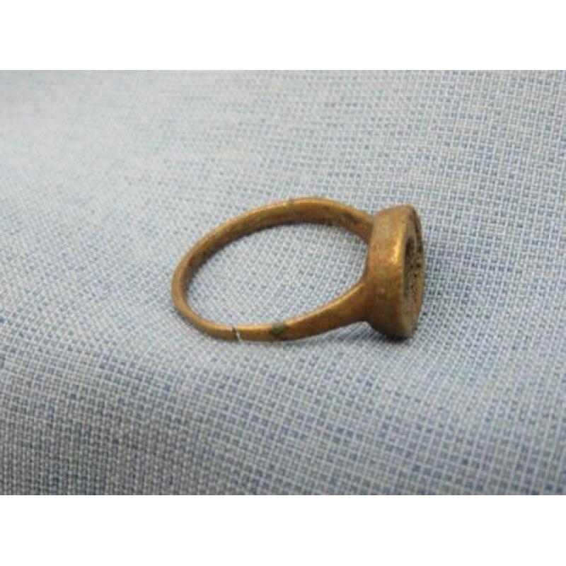 Middeleeuwen -bronzen zegel ring met vogel - 7e / 12e eeuw