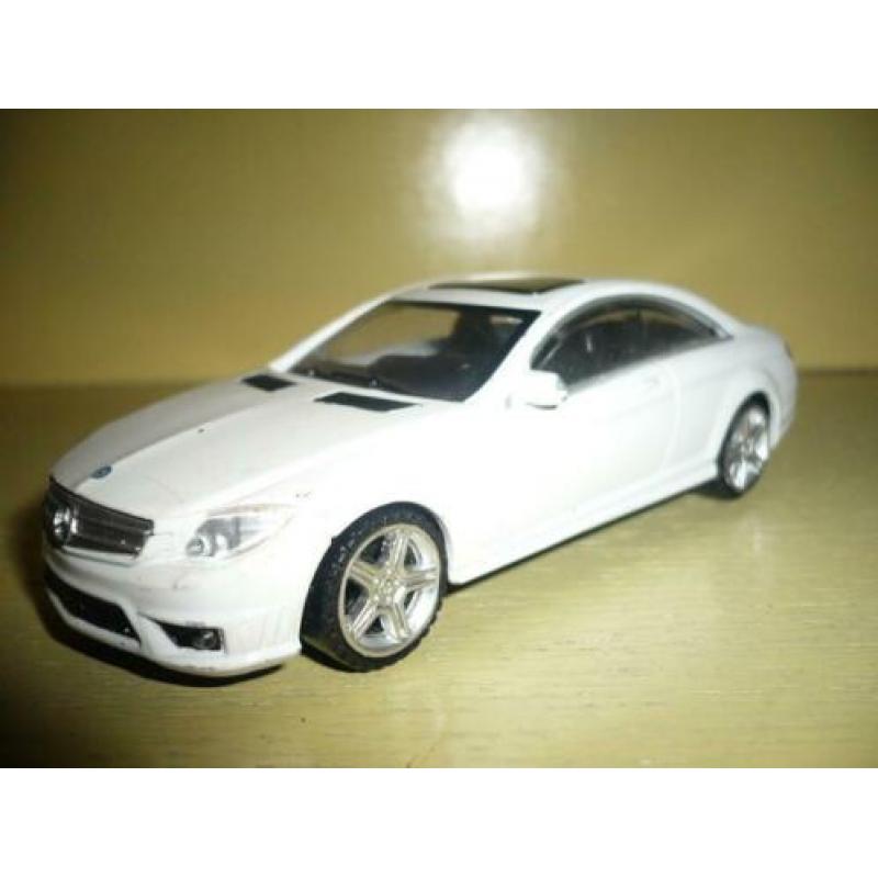 Mie18> oude raster mercedes cl63 amg