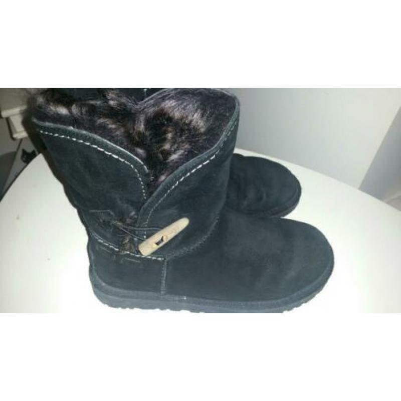 ugg classic meadow zwart w7 38