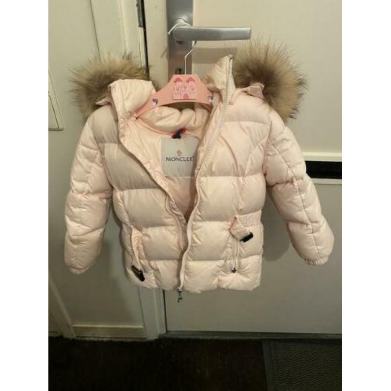 Moncler jas maat 92