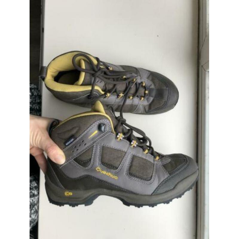 Outdoor hiking shoes woman 38 bruin Quechua, used once