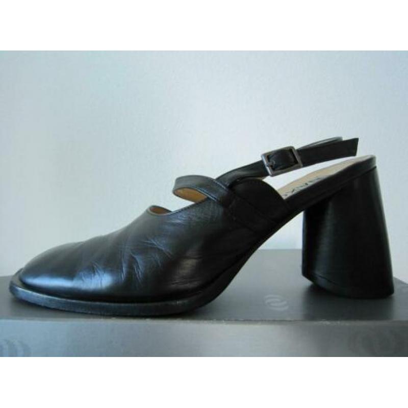 VINTAGE Naxos pump maat 38