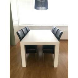 Witte tafel met 6 stoelen,dressoir,tvmeubel en 2 salontafels