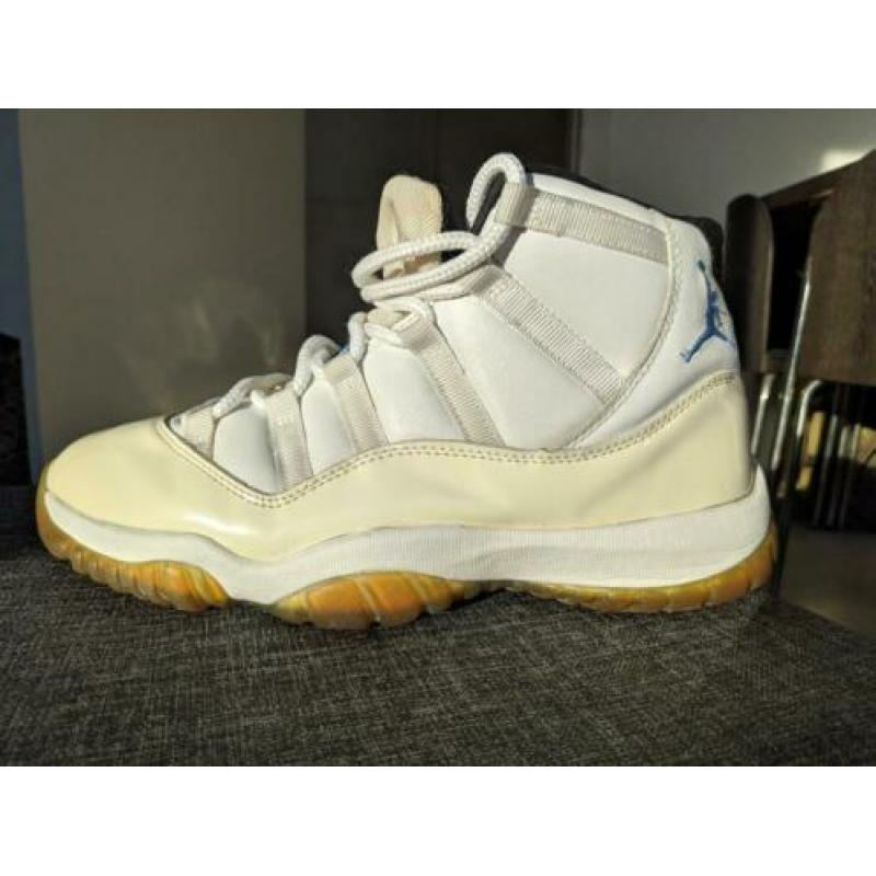 ? Nike Air Jordan 11 Columbia uit 2001 - maat 44