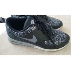 Nike Air max dames of meisjes zwart grijs schoenen maat 37.5