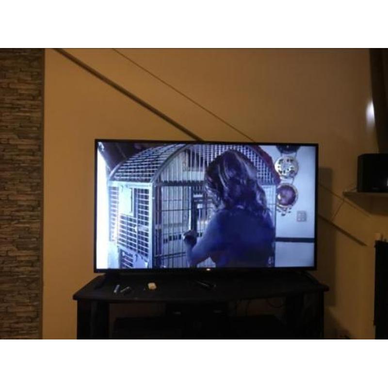 HKC 50 inch smart led tv