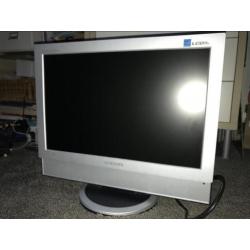 LCD TV 19 INCH - Als nieuw