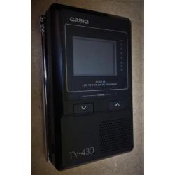 Casio LCD minicolor TV-430; werking onb.;incl hoes (~1980)