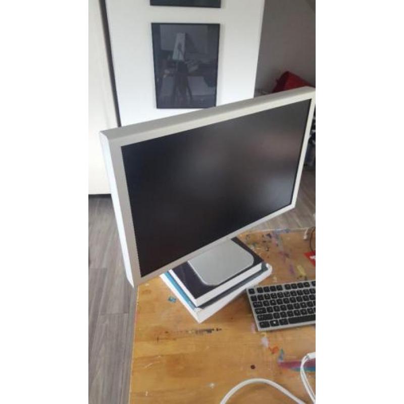 Apple Cinema Display 23"